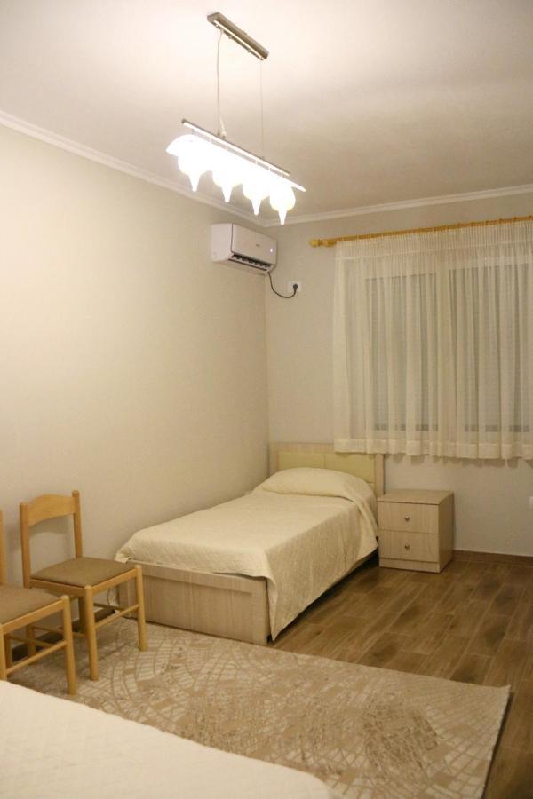New Bazaar Arben's Apartment Tirana Buitenkant foto