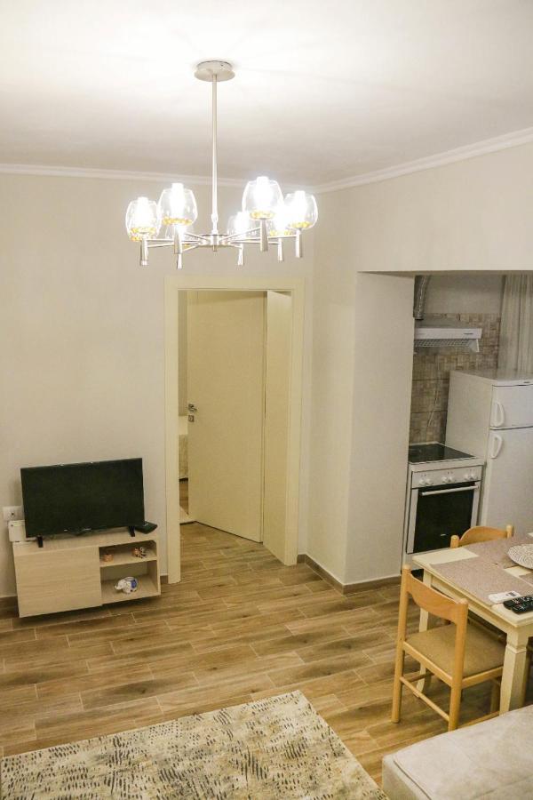 New Bazaar Arben's Apartment Tirana Buitenkant foto
